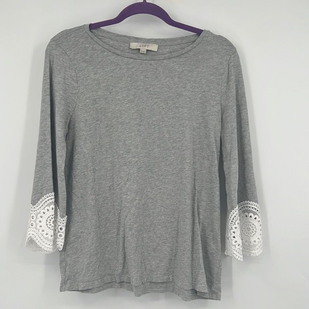 Loft 3/4 Sleeve Gray Tee Small Lace Detail
